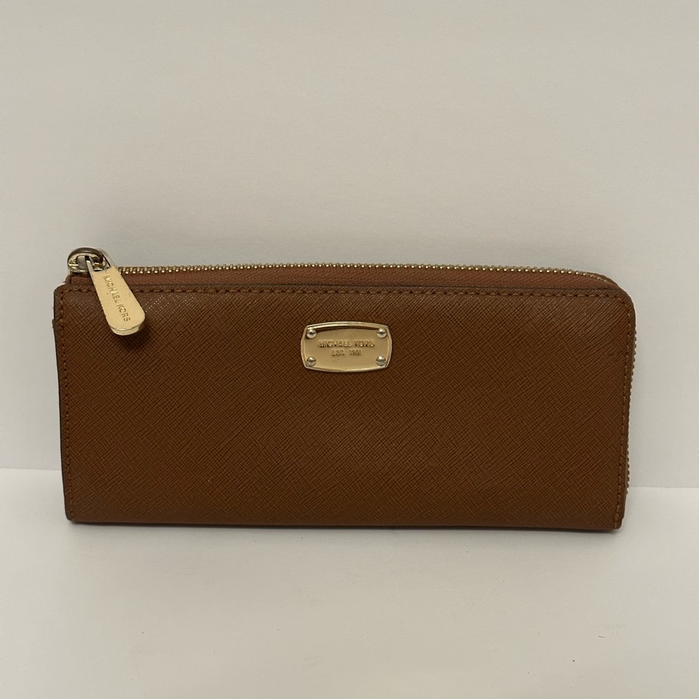 Michael Kors 8 credit card slot 2 dollar bill slot brown wallet